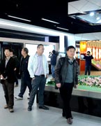 晉江城市展館　　晉江城市展館大樓位于世紀大道西側(cè)，于2004年12月動工建設(shè)，地上四層、地下一層，總建筑面積為18645平方米，項目總投資為7500萬元。