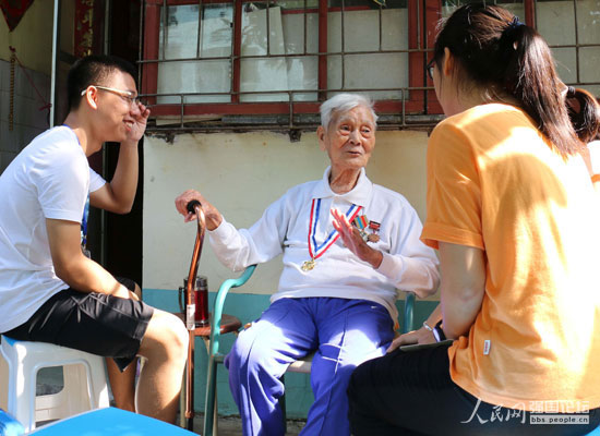 ־Ը���c����(zh��n)�ϱ����������У���