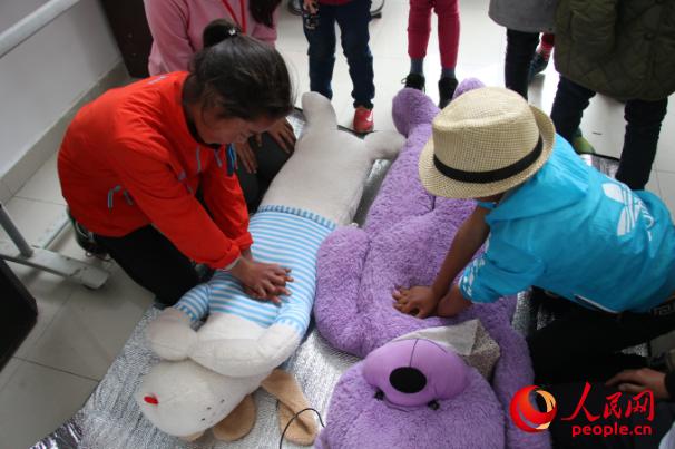 �V�|�t(y��)�ƴ�W(xu��)ů�L(f��ng)�Ї�(gu��)־Ը����(w��)�(du��)���Ĵ�ʡ�����ݿ����h�����l(xi��ng)���ʹ��_չ����־Ը����(w��)���̺��ӂ��ƌW(xu��)�\(y��n)��(d��ng)���p���\(y��n)��(d��ng)�p������ᘌ�(du��)�\(y��n)��(d��ng)��Ҋ(ji��n)�܂���r���ڼ����Ծȼ������D�麢�ӂ����ò�ż����(x��)�ķΏ�(f��)�K�������ȼ��ȼ��������F(tu��n)�(du��)�ṩ��