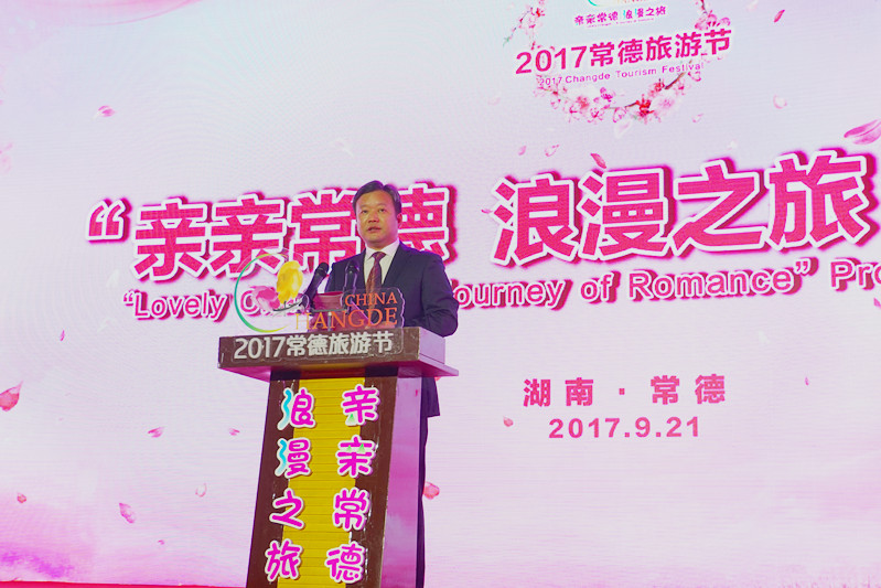 �й�������ί����ӛ�������L����܊���o�����zӰ����־�ۣ�