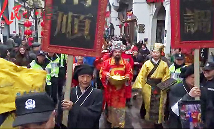 ҕ�l�������ӭؔ(c��i)�� ������_��������������ݺӷ��֚vʷ�օ^(q��)��ӭ����һ��һ�ȵ�ӭؔ(c��i)��c�´����(d��ng)���mȻ������С��������׌���������οͺúõ��_����һ�ء���Ԕ��(x��)�� 