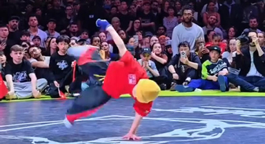 驚艷全場(chǎng)！13歲男孩獲世界街舞冠軍