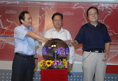 �����͇�60�꽛(j��ng)��(j��)ʢ�䡱ϵ���u(p��ng)�x����(d��ng)�xʽ